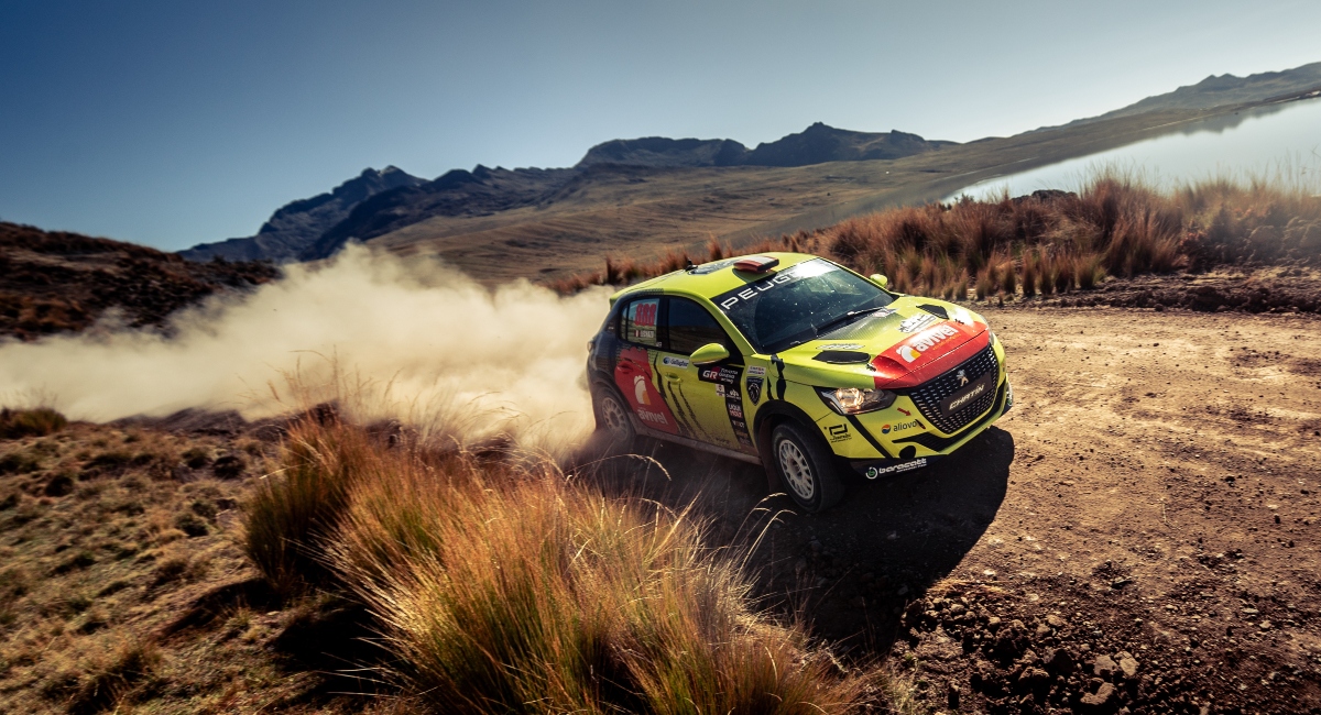 Eduardo Castro continúa como líder en el Rally Caminos del Inca 2024